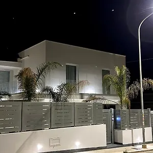 trapani-damare-apartments.sicilyhotelsitaly.net/